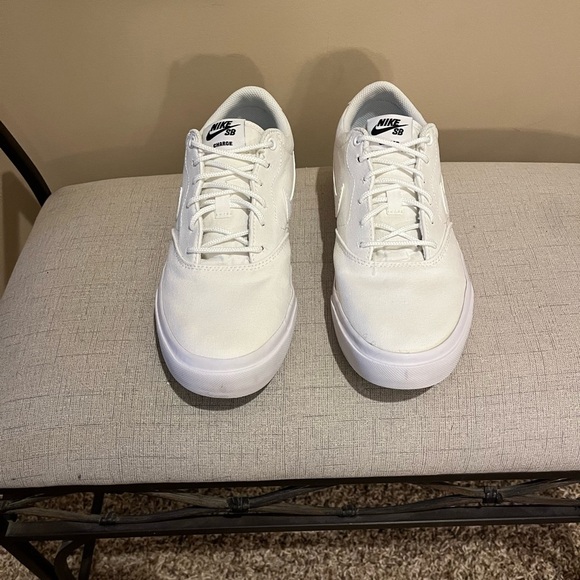 Nike SB Charge White Canvas Sneakers, size 10 - Picture 8 of 9